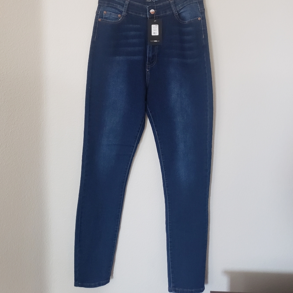 Fashion Nova First Pick High Rise Jeans - Medium Blue Wash - Picture 3 of 4